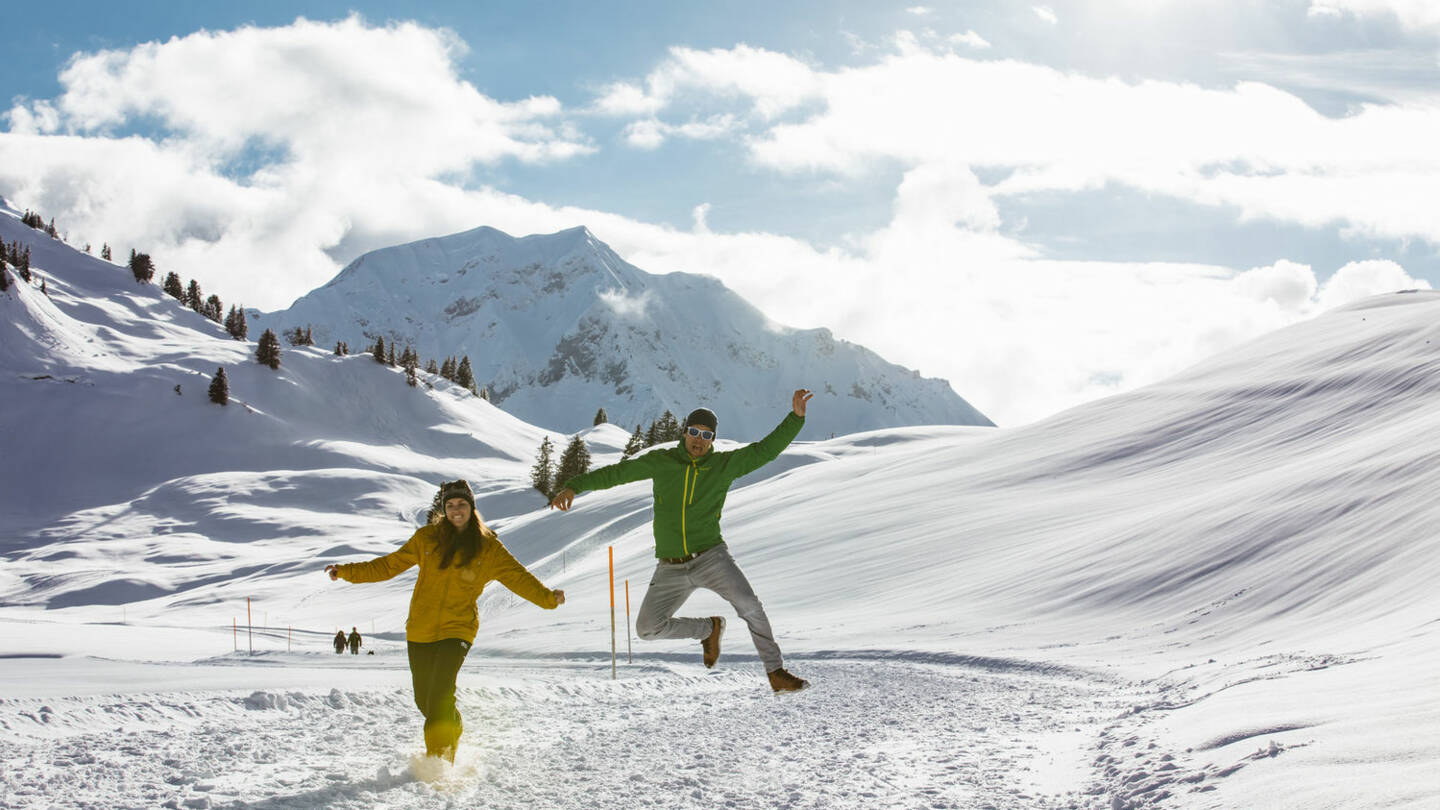 Winterwandern in Warth-Schröcken (c) Sebastian Stiphout - Warth-Schröcken Tourismus
