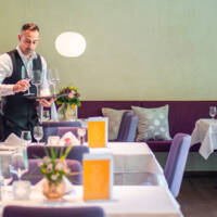 dW_ChrisBorg_Juli23_Restaurant_Tische_161_CF_2000px