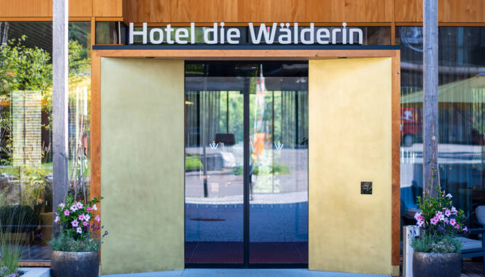 Hotel die Wälderin_Eingang_Fotografen_Florian Palatz_Johanna Hartl