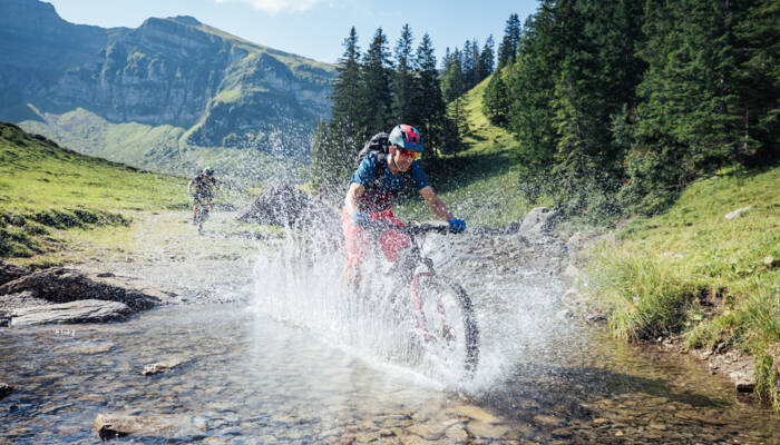Mountainbiken im Bereich Alpe Kanis (c) Sebastian Stiphout - Bregenzerwald Tourismus